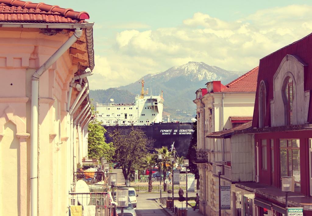 Batumi Summer Hotel Buitenkant foto