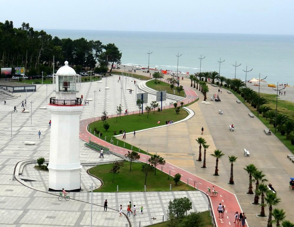 Batumi Summer Hotel Buitenkant foto